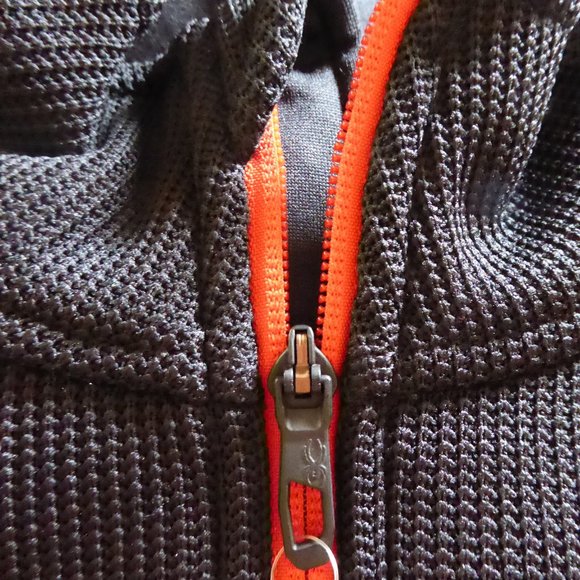 SPYDER BRAND LONG SLEEVE MENS BLACK ¾ ZIPPER LONG SLEEVE JACKET (NEW WITH TAGS) - Picture 4 of 13